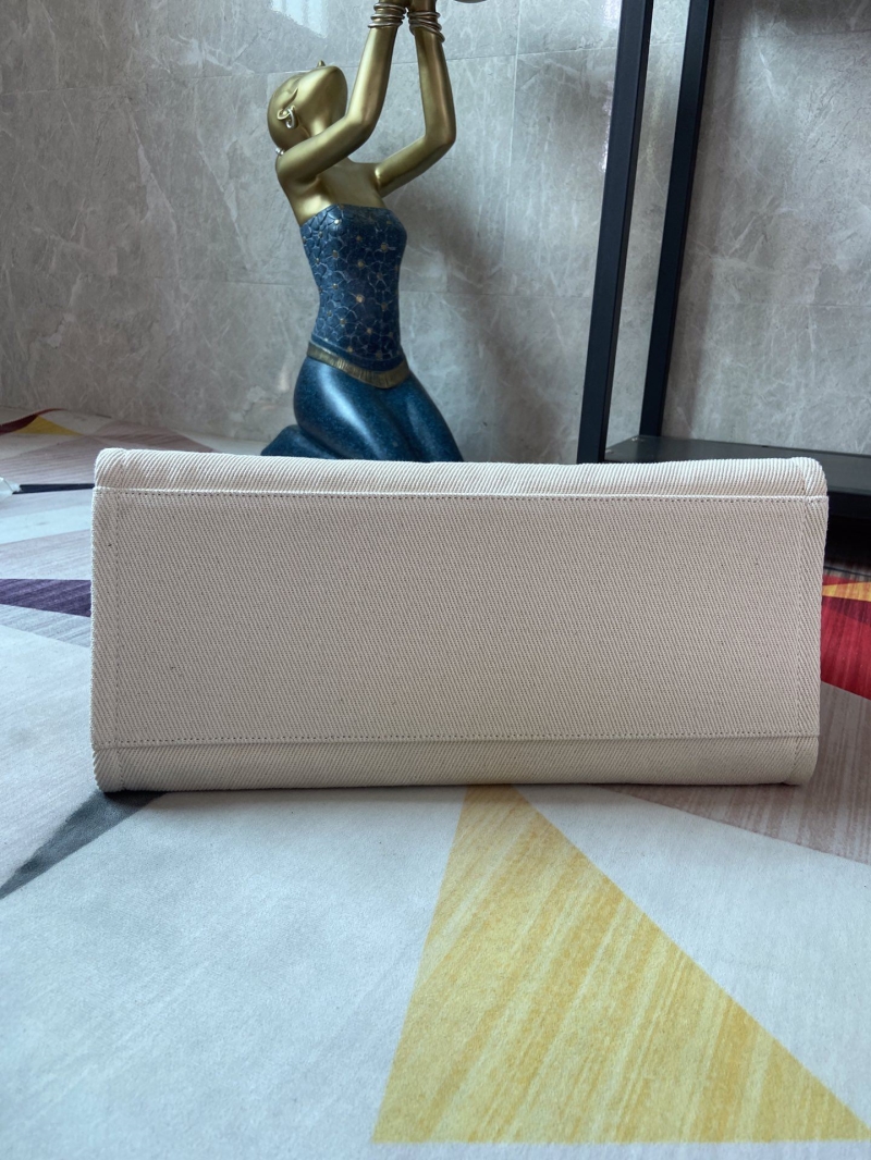 Ch**el shopping bags